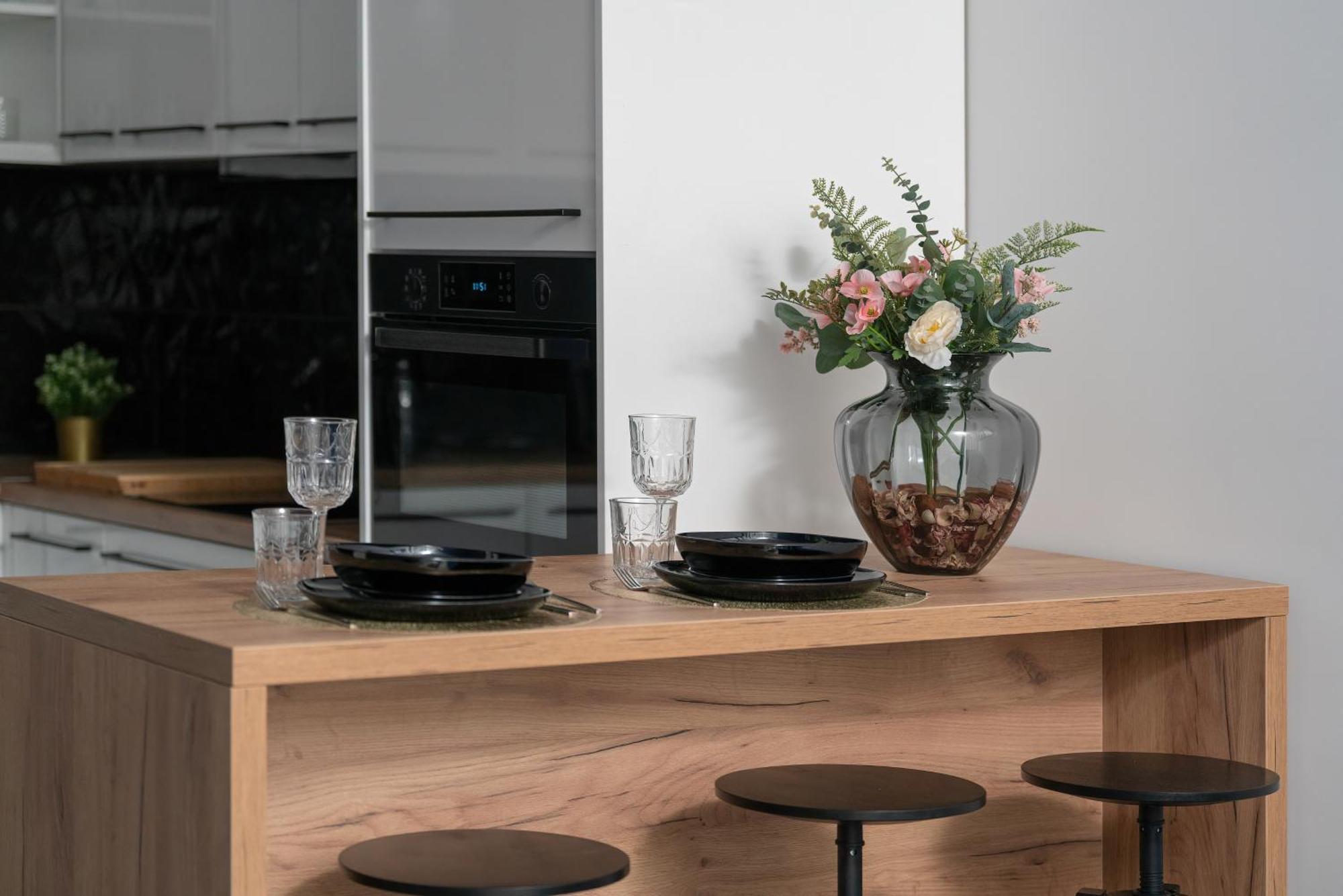 City Center Apartments With Gym & Free Garage Poznan By Noclegi Renters Bagian luar foto