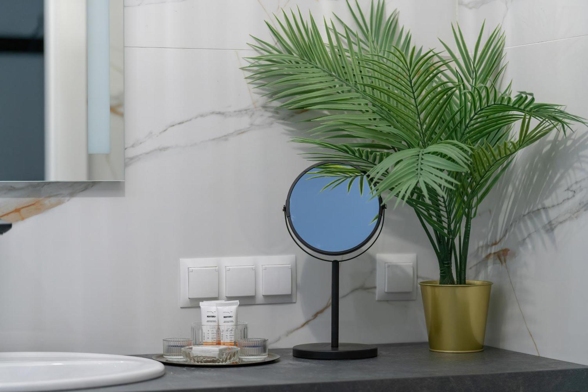 City Center Apartments With Gym & Free Garage Poznan By Noclegi Renters Bagian luar foto