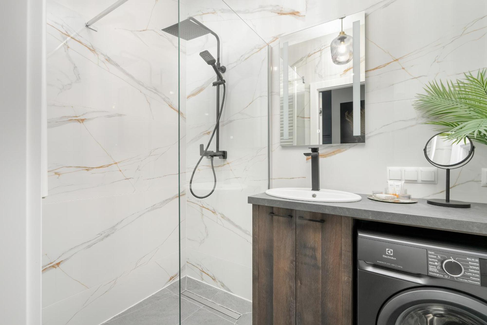 City Center Apartments With Gym & Free Garage Poznan By Noclegi Renters Bagian luar foto