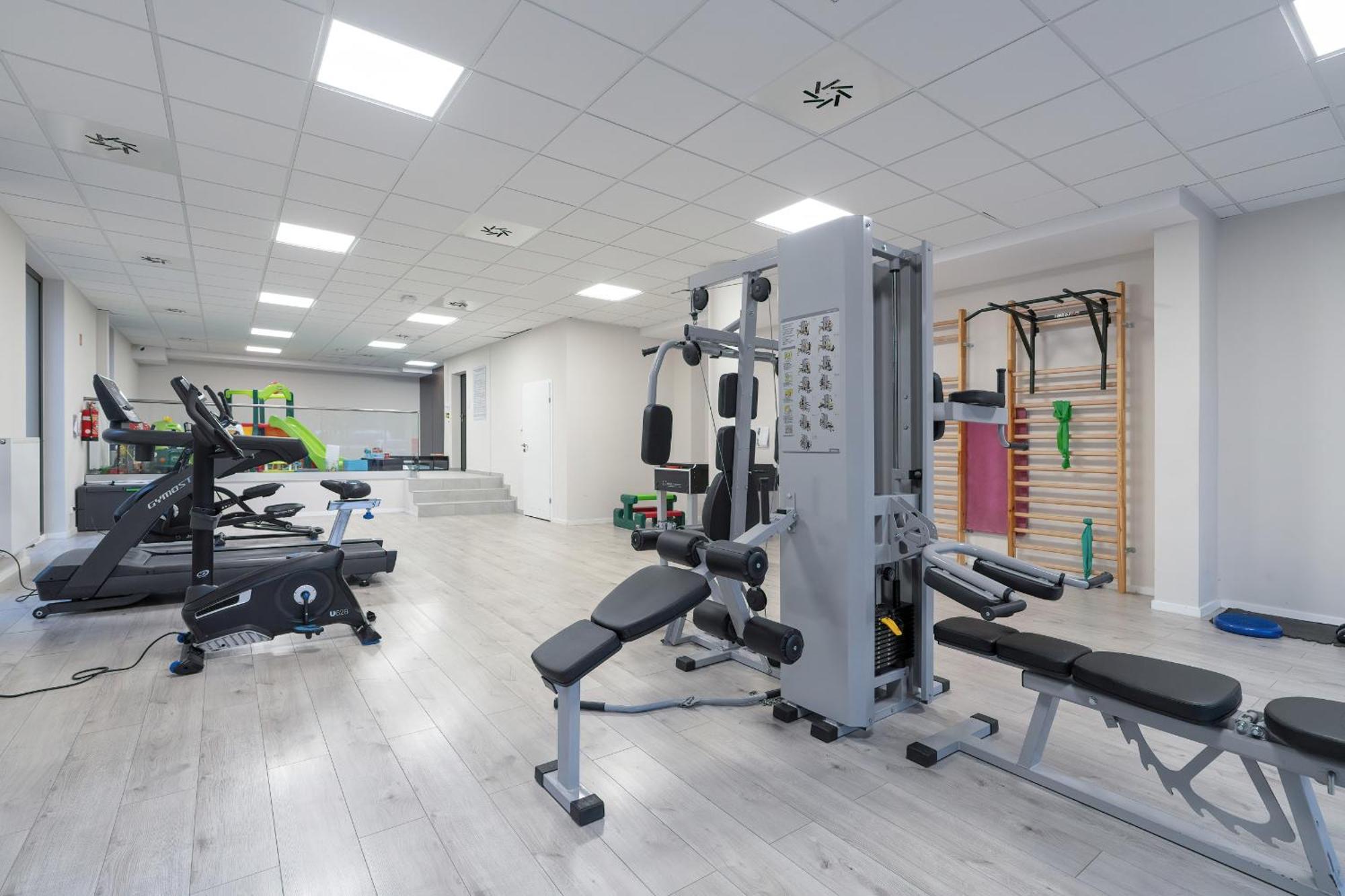 City Center Apartments With Gym & Free Garage Poznan By Noclegi Renters Bagian luar foto