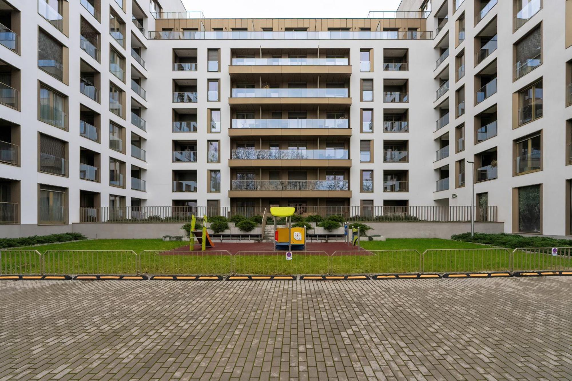 City Center Apartments With Gym & Free Garage Poznan By Noclegi Renters Bagian luar foto