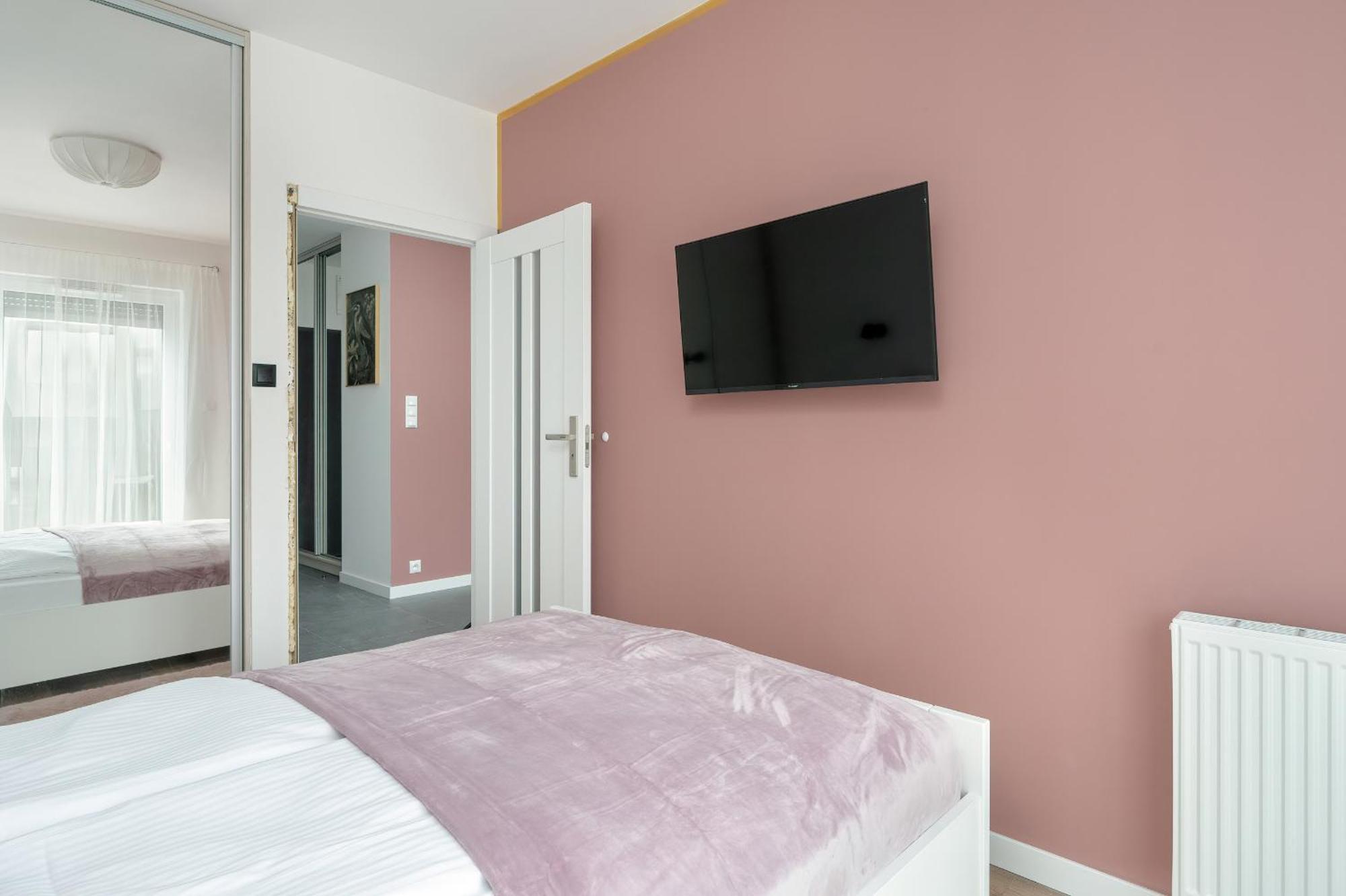 City Center Apartments With Gym & Free Garage Poznan By Noclegi Renters Bagian luar foto